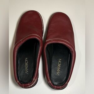 Markon Women's  Clayton Slip on Shoe, deep red, size 7 1/2